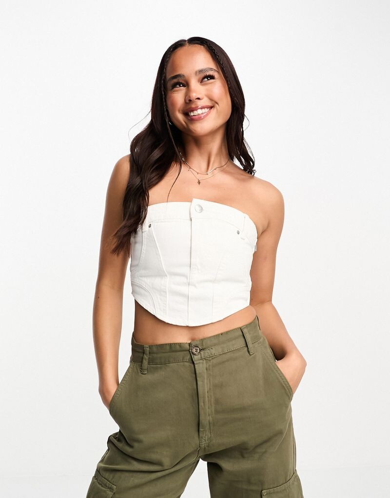 

Pull&Bear – белый джинсовый корсетный топ с вырезом-бандо