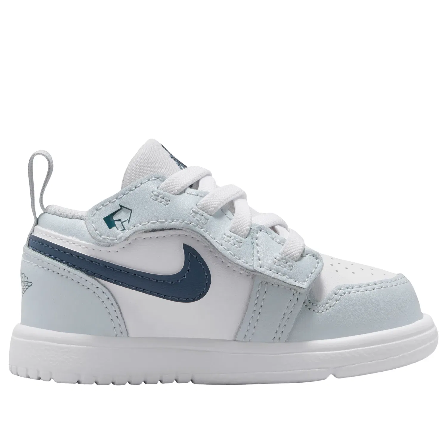 Детские кроссовки с закрытой шнуровкой Air Jordan 1 Low ALT, белый — фото 2