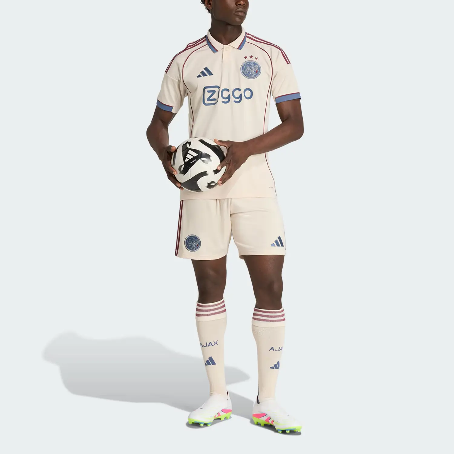 Футболка Ajax Three stripe Polo Shirt Adidas, светлая слоновая кость — фото 3