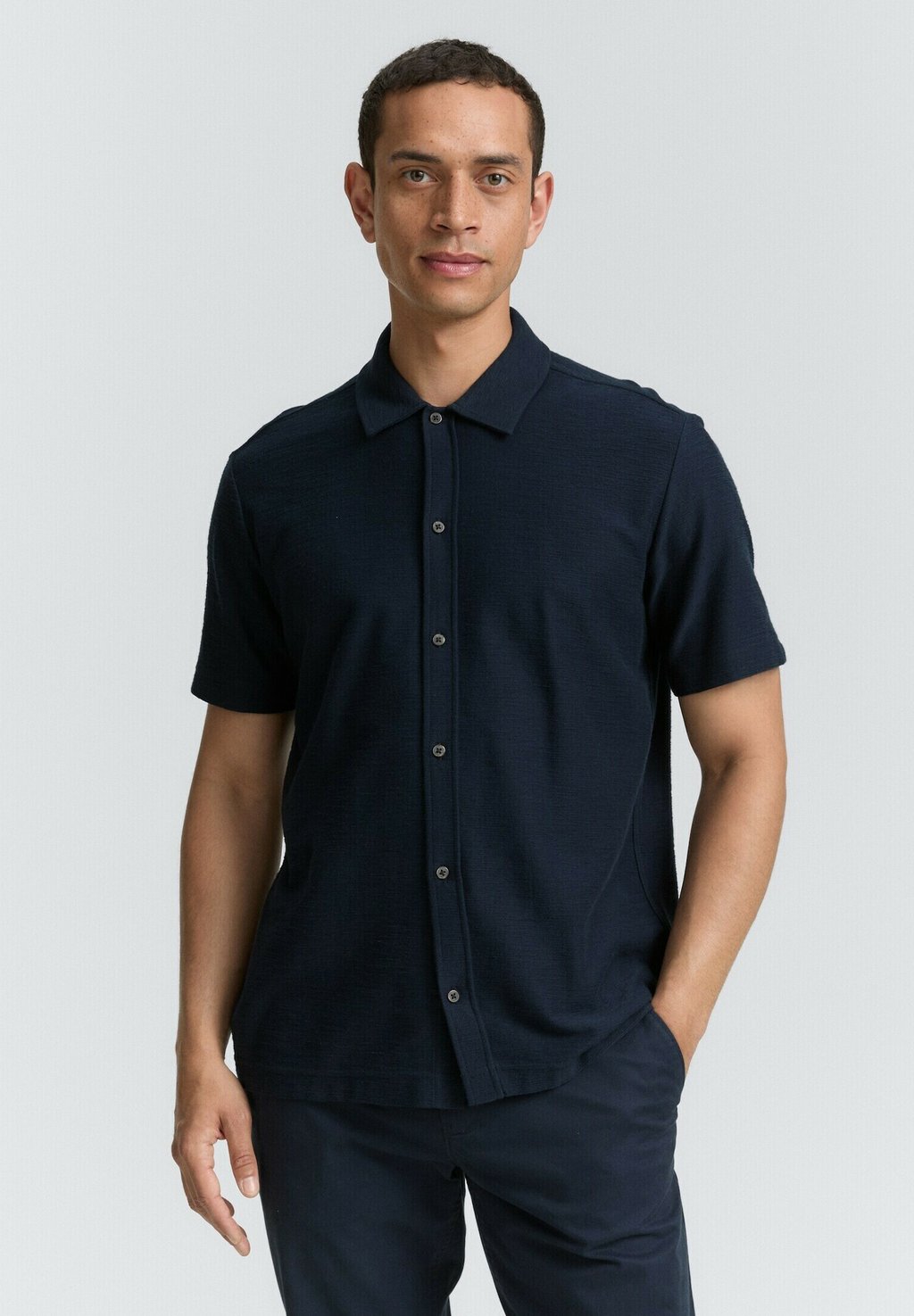 

Рубашка REGULAR FIT KURZARM TOM TAILOR, темно-синий