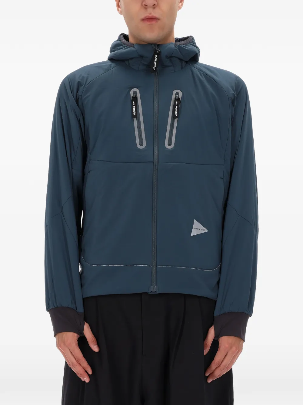 

Куртка с капюшоном и застежками-молниями на карманах and Wander, синий