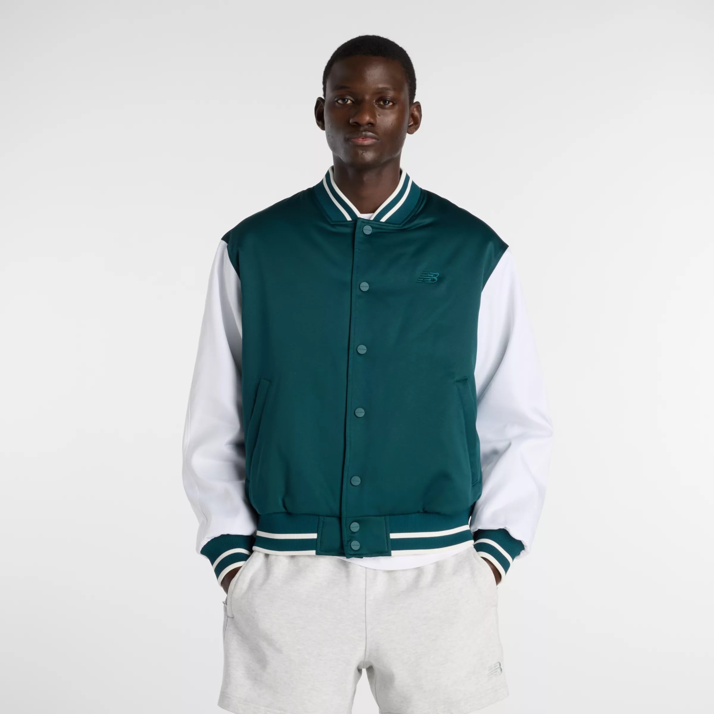 

New balance Куртка межсезонная 'Athletics Varsity' в цвете Emerald