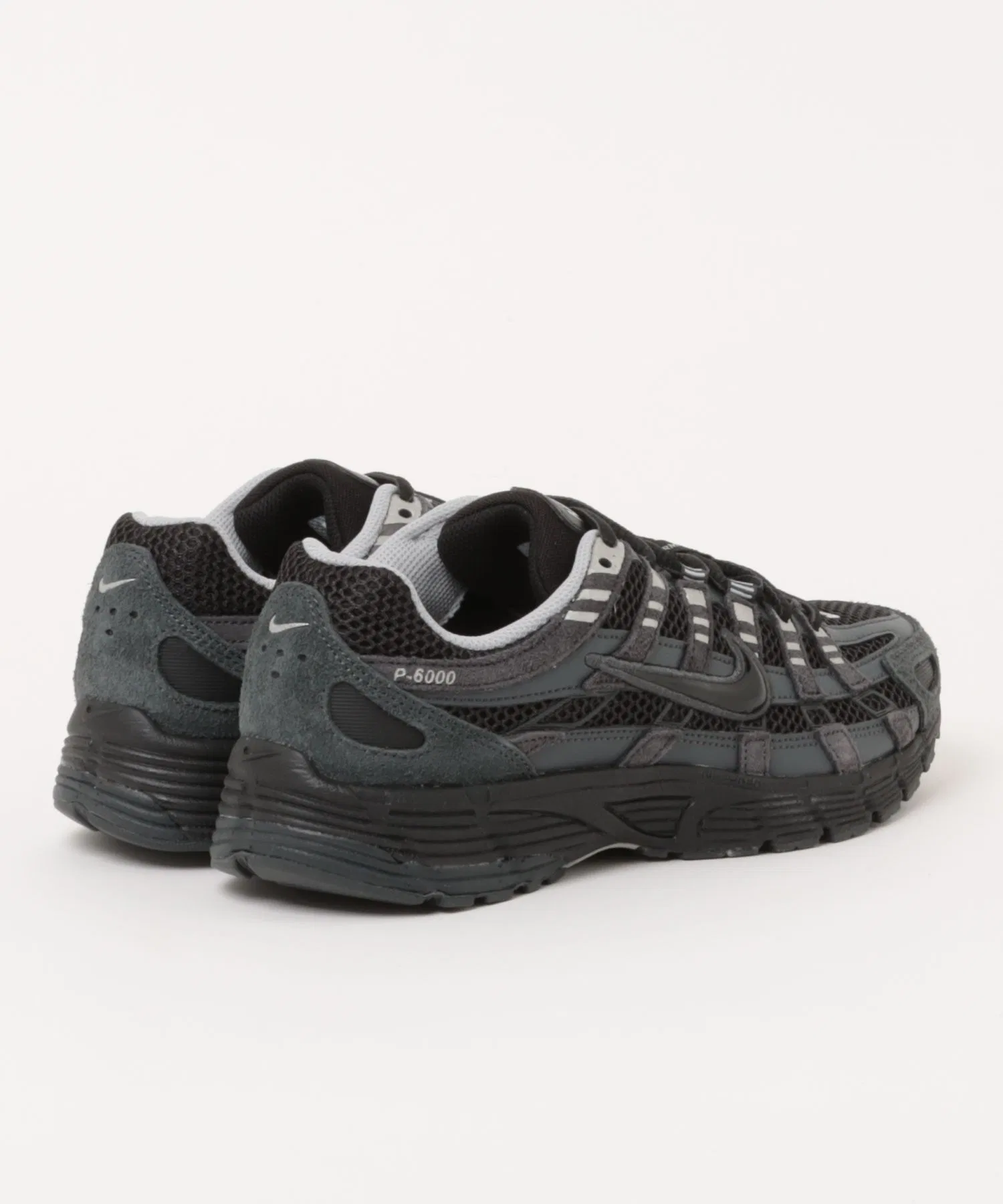 Мужские кроссовки NIKE P-6000 SE HF0015 серые — фото 2