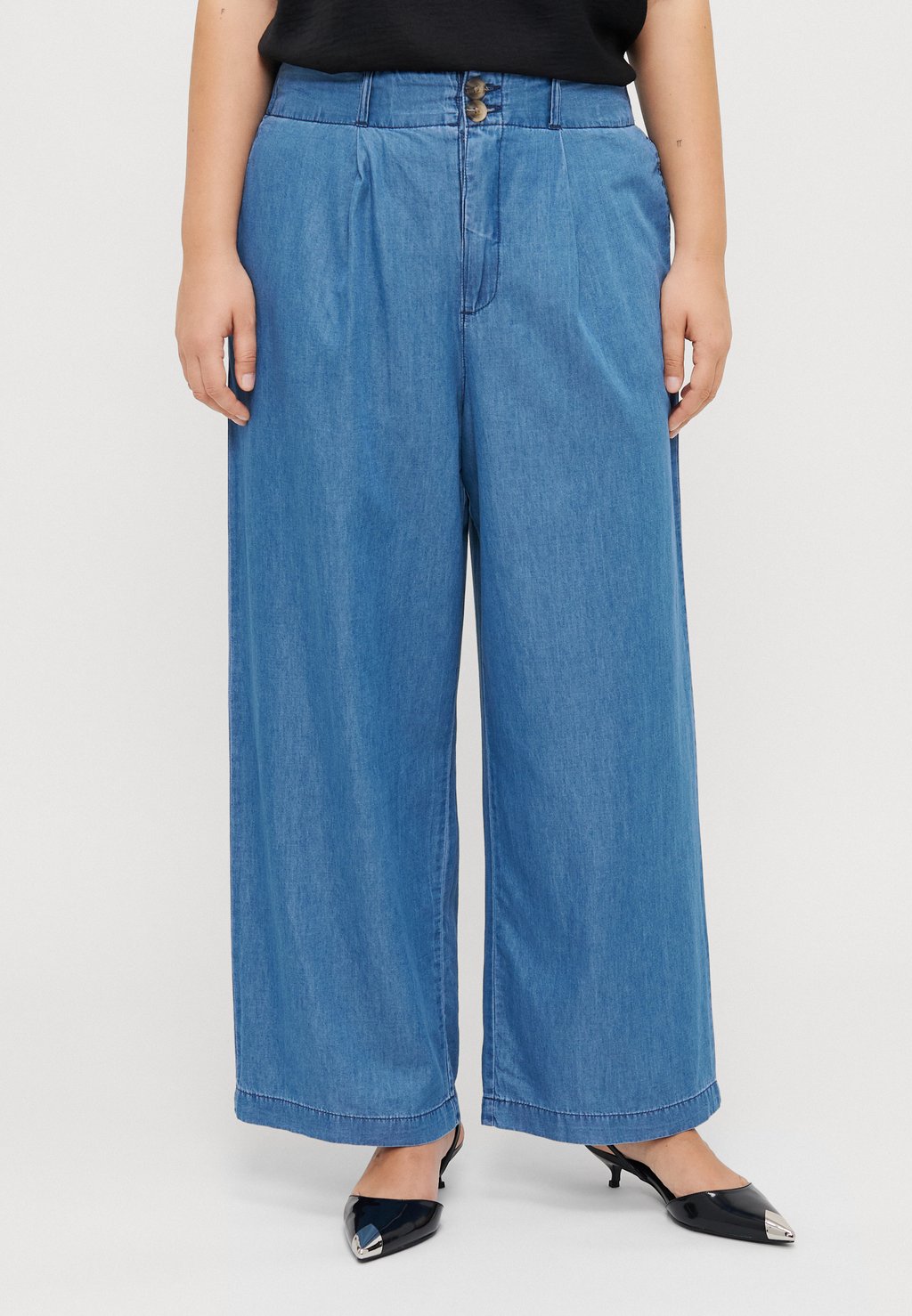 

Джинсы свободного кроя CARBEA WIDE ONLY Carmakoma, цвет Medium Blue Denim