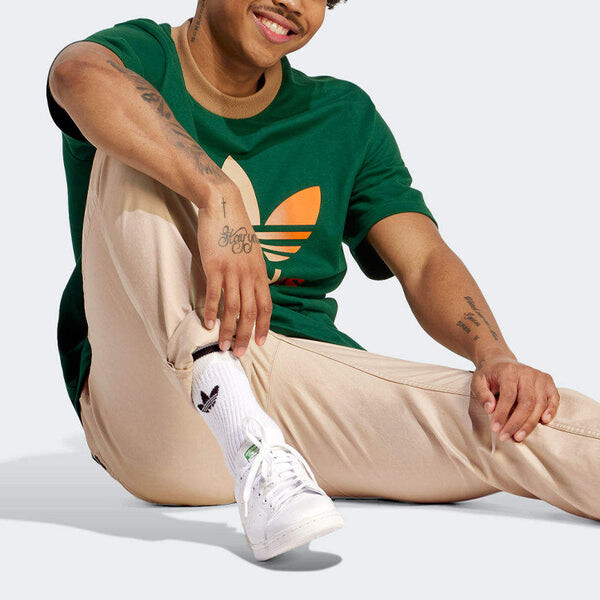 Футболка оригиналы adicolor 70s premium t shirt трилистник Adidas, зеленый — фото 4