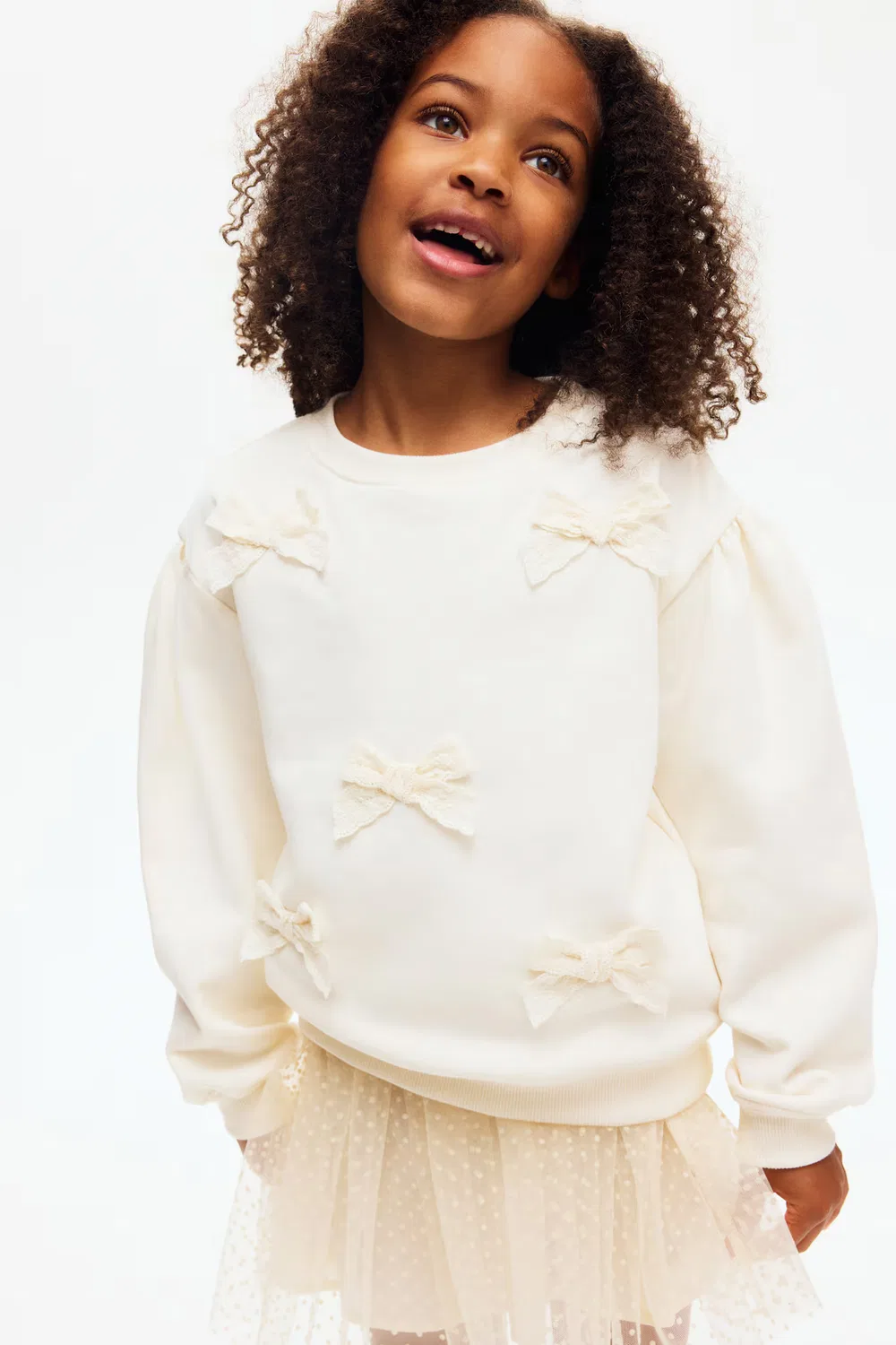 Мягкая толстовка с аппликациями H&M, Cremefarben/Schleifen