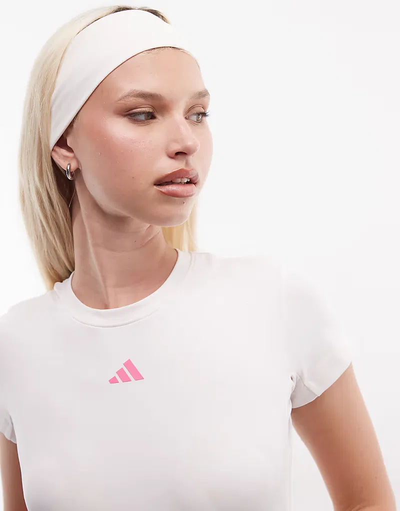 Футболка Adidas Performance Three Stripes Studios белого и, розовый — фото 3