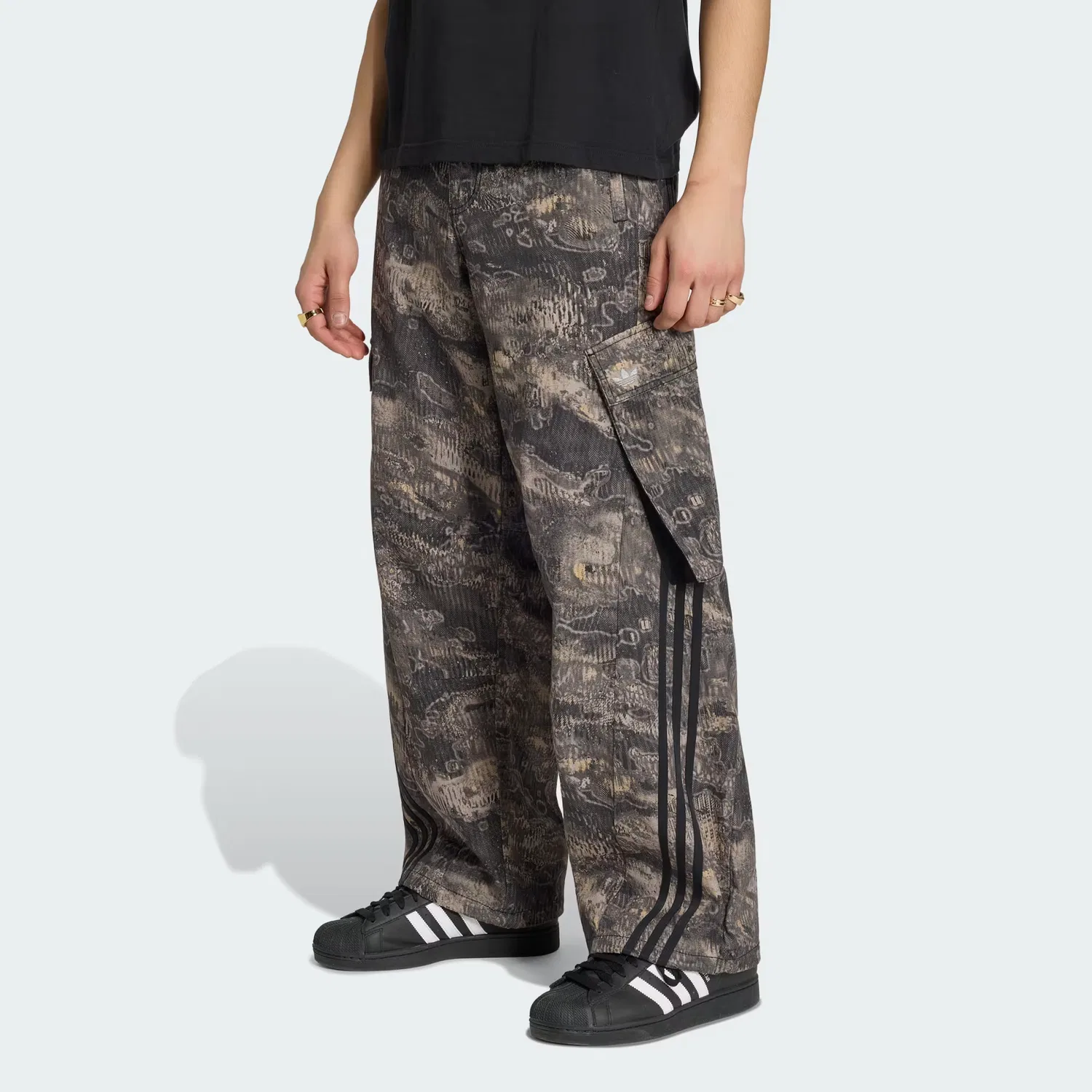 Мужские брюки карго свободного кроя Adilenium Season 5 Adidas Originals, Chalk Pearl/Wonder Taupe