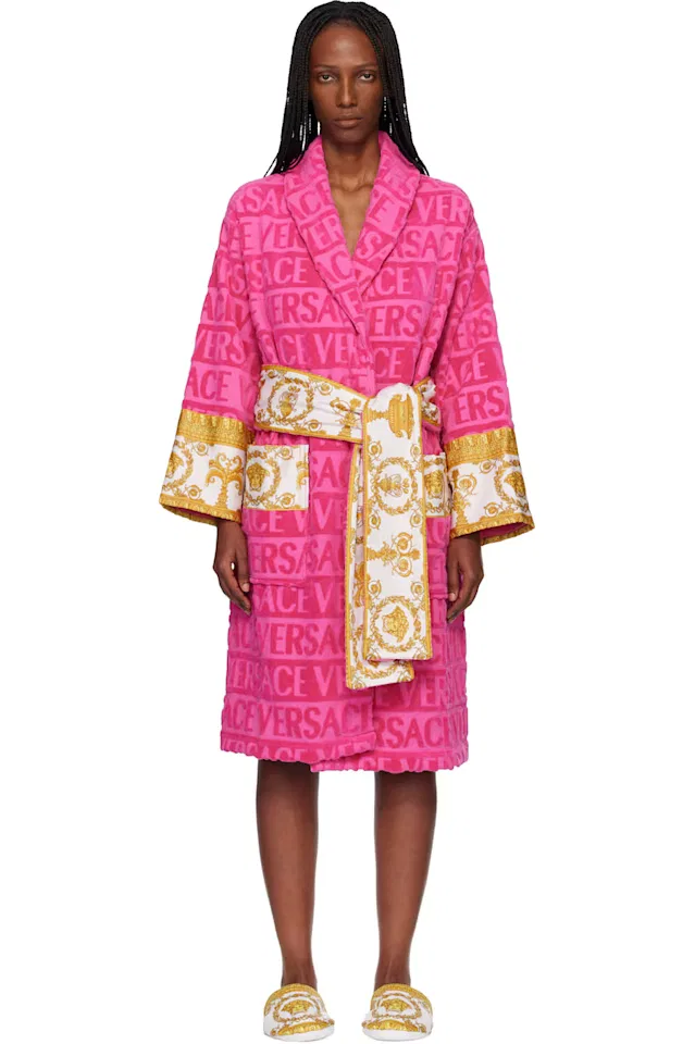 Розовый халат с надписью Я люблю барокко Versace