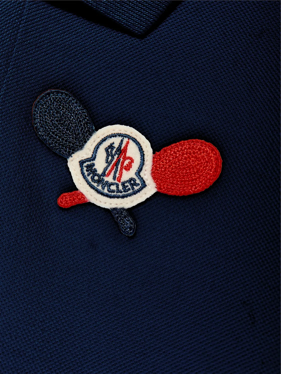 Хлопковое поло с нашивкой-логотипом Moncler, темно-синий — фото 2