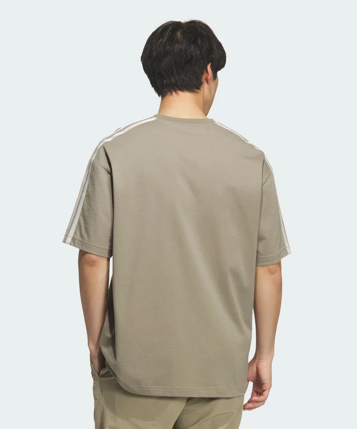 Мужская футболка свободного кроя с принтом три полосы Essentials Plus Adidas, Brown — фото 2