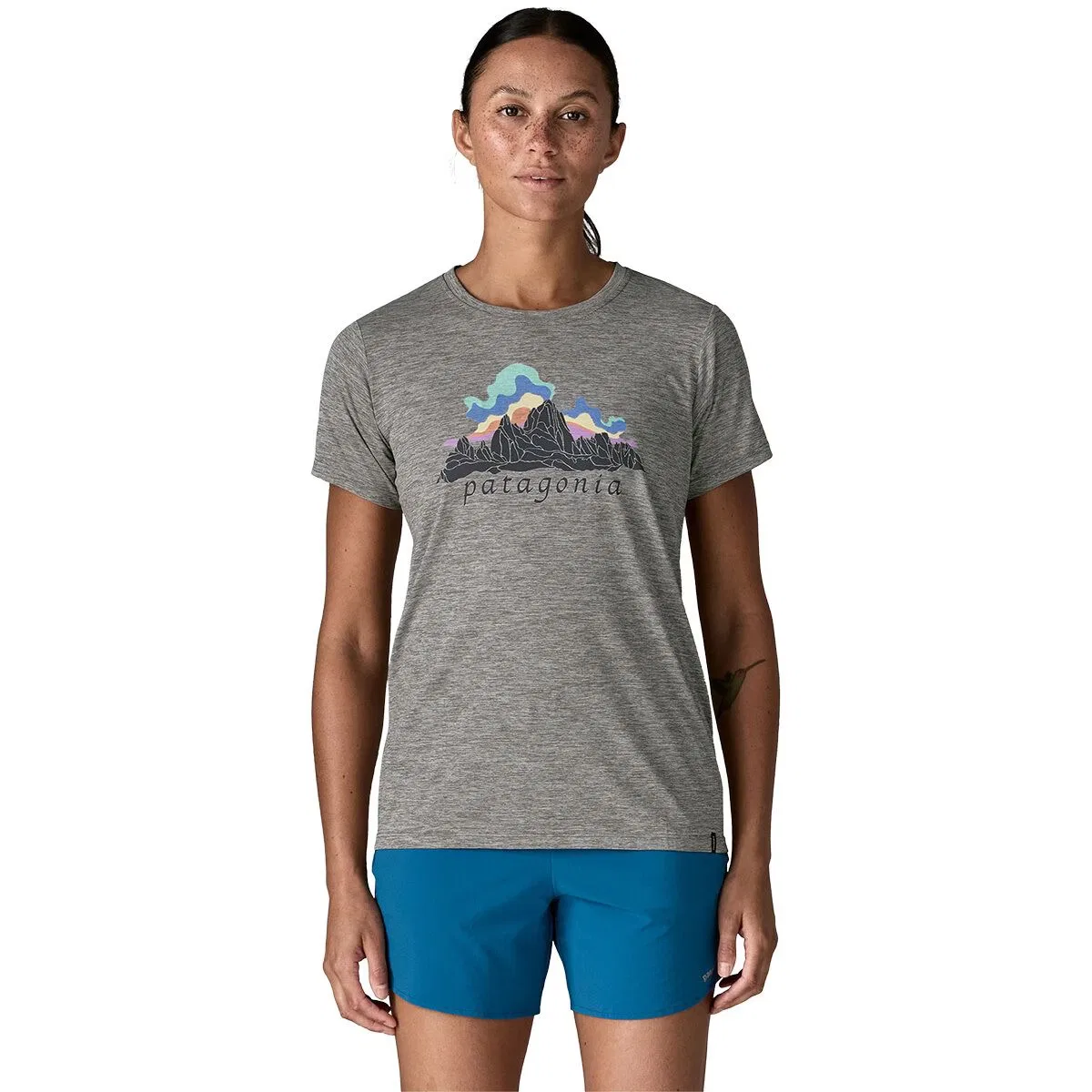 Женская футболка с принтом Capilene Cool Daily Fitz Roy Nimbus Shirt Patagonia, Feather Grey