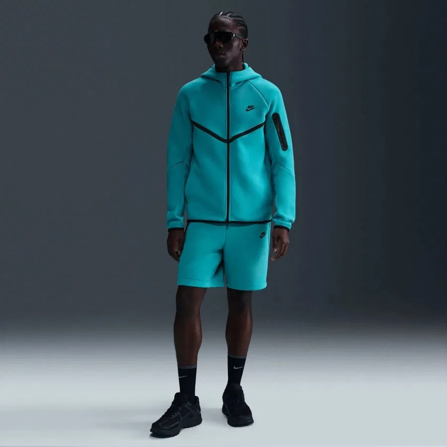 Свитшот спортивный с капюшоном, модель Tech, Nike, Кремово-зелено-черный