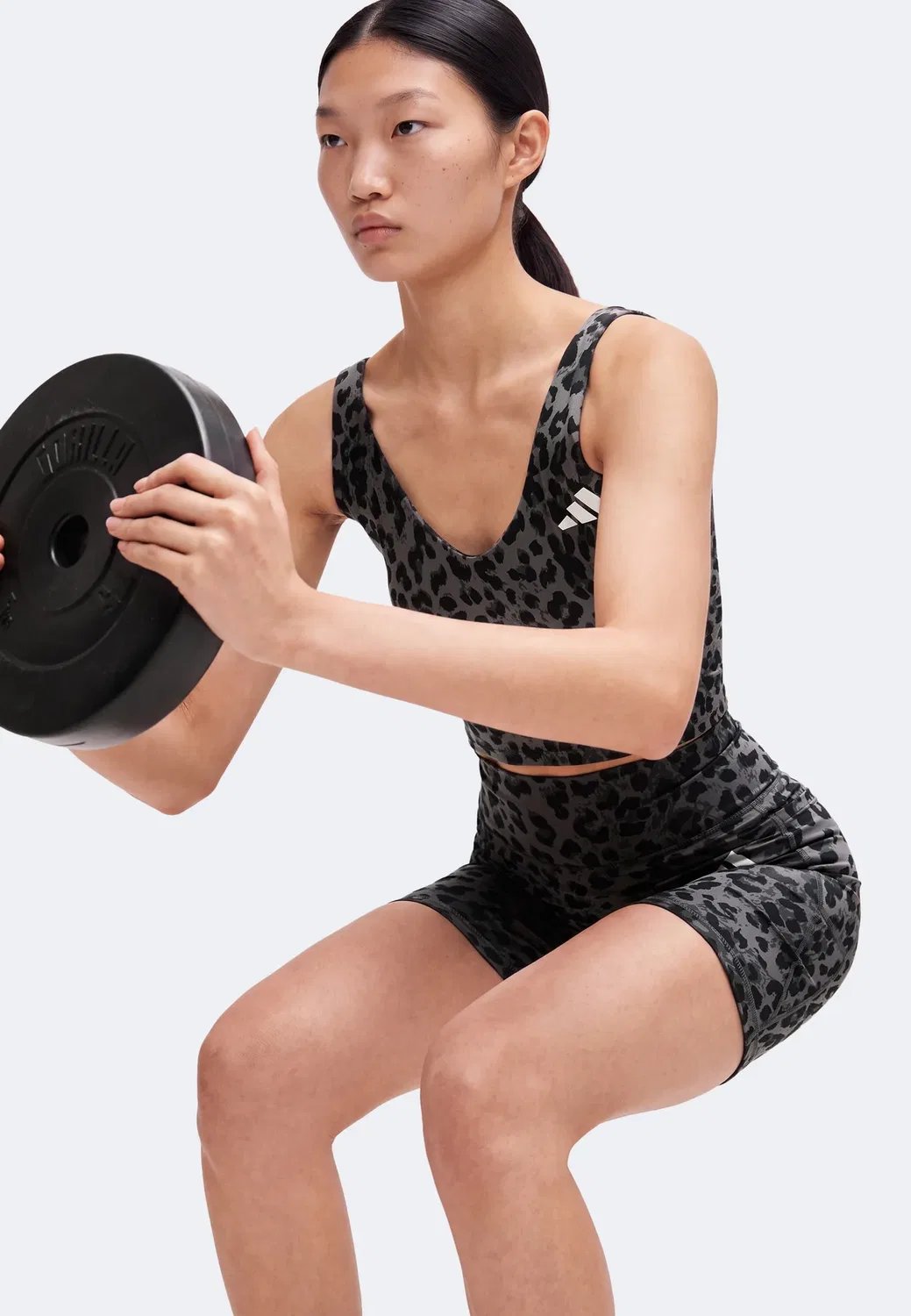 Спортивная майка с леопардовым принтом - необходимые вещи для тренировок Adidas Performance, Grey Four/Grey Six/Black — фото 4