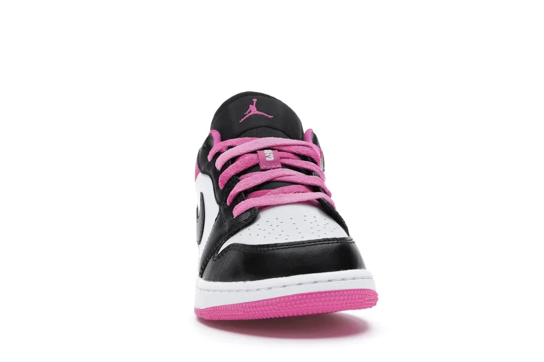 Детские кроссовки Lifestyle Jordan 1 Low, Black/Active Fuchsia-White-Black — фото 2