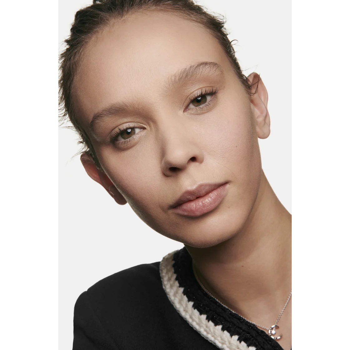 Пудра Chanel Les Beiges Poudre Belle Mine Naturelle, оттенок B30 — фото 4