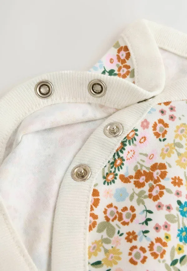 Комплект из ползунков и боди с длинным рукавом, флоральный, Regular fit - baby cord dungarees and long sleeve bodysuits 2 piece set - body, Next, sage green rabbit, зеленый — фото 4
