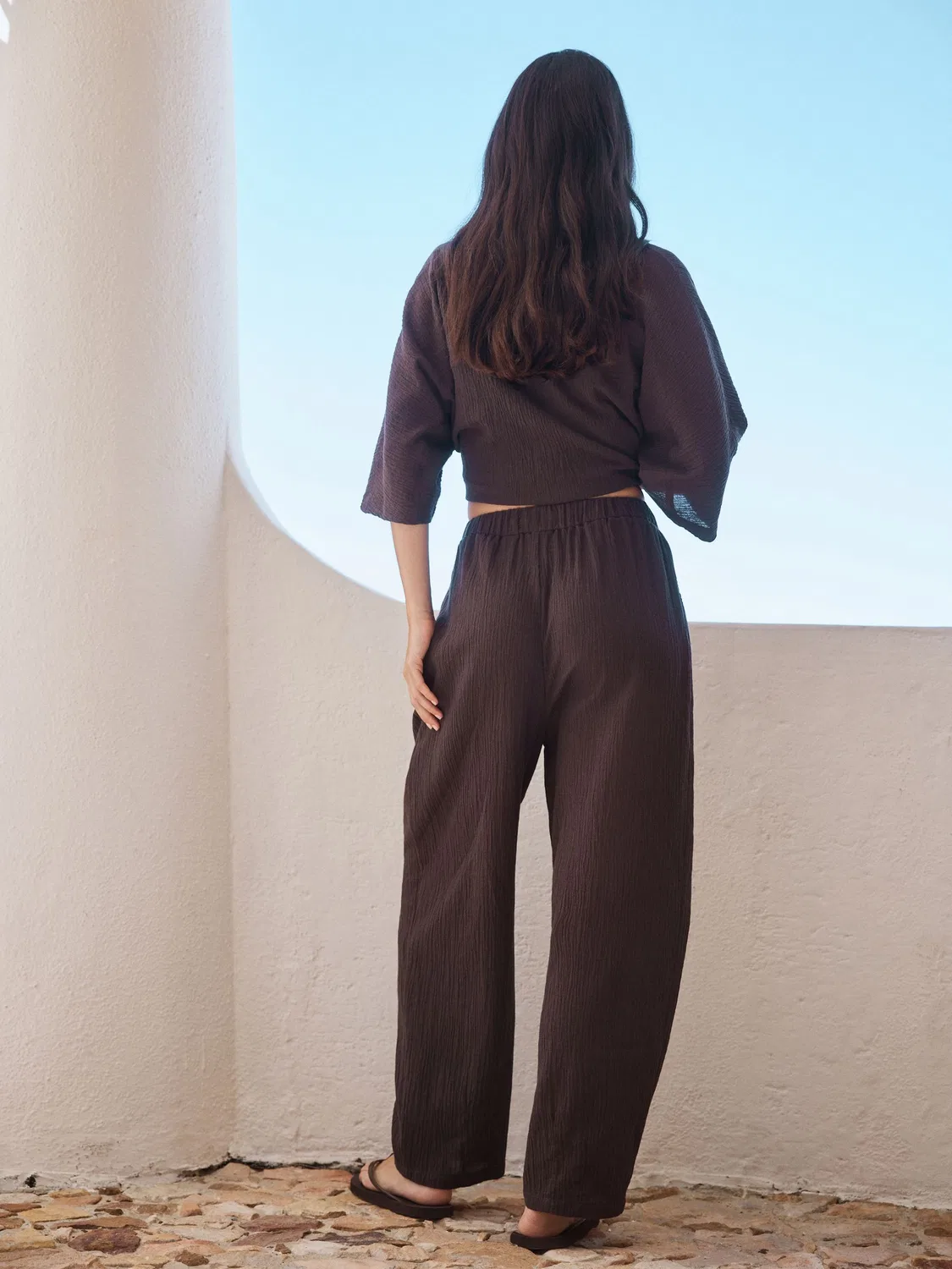 Брюки barrel leg с текстурой, Chocolate Brown Next — фото 4