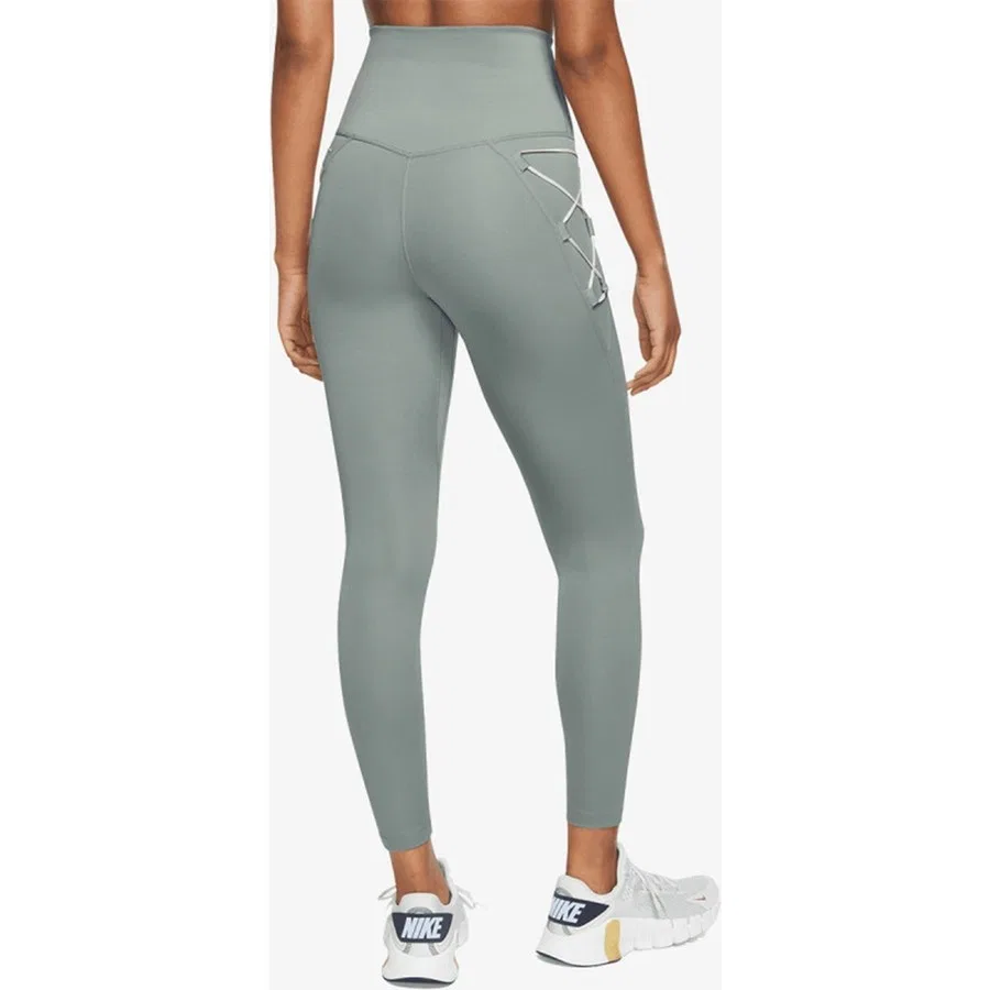 Женские леггинсы с V-образной спинкой и карманом Nike One Dri-FIT High Rise 7/8, Зеленый — фото 2
