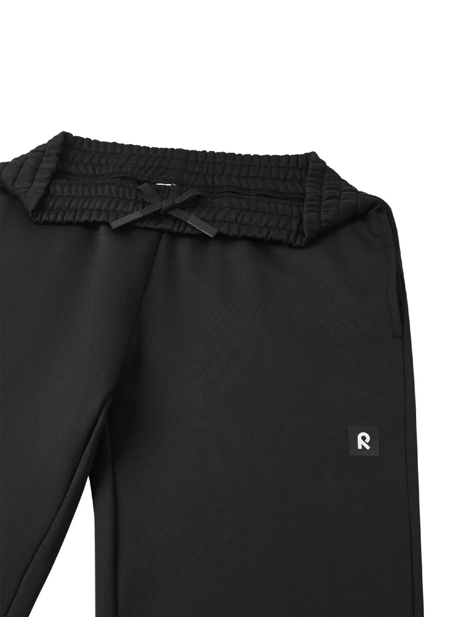 Брюки Reima Regular Pants 'Verrytys' черного цвета — фото 4
