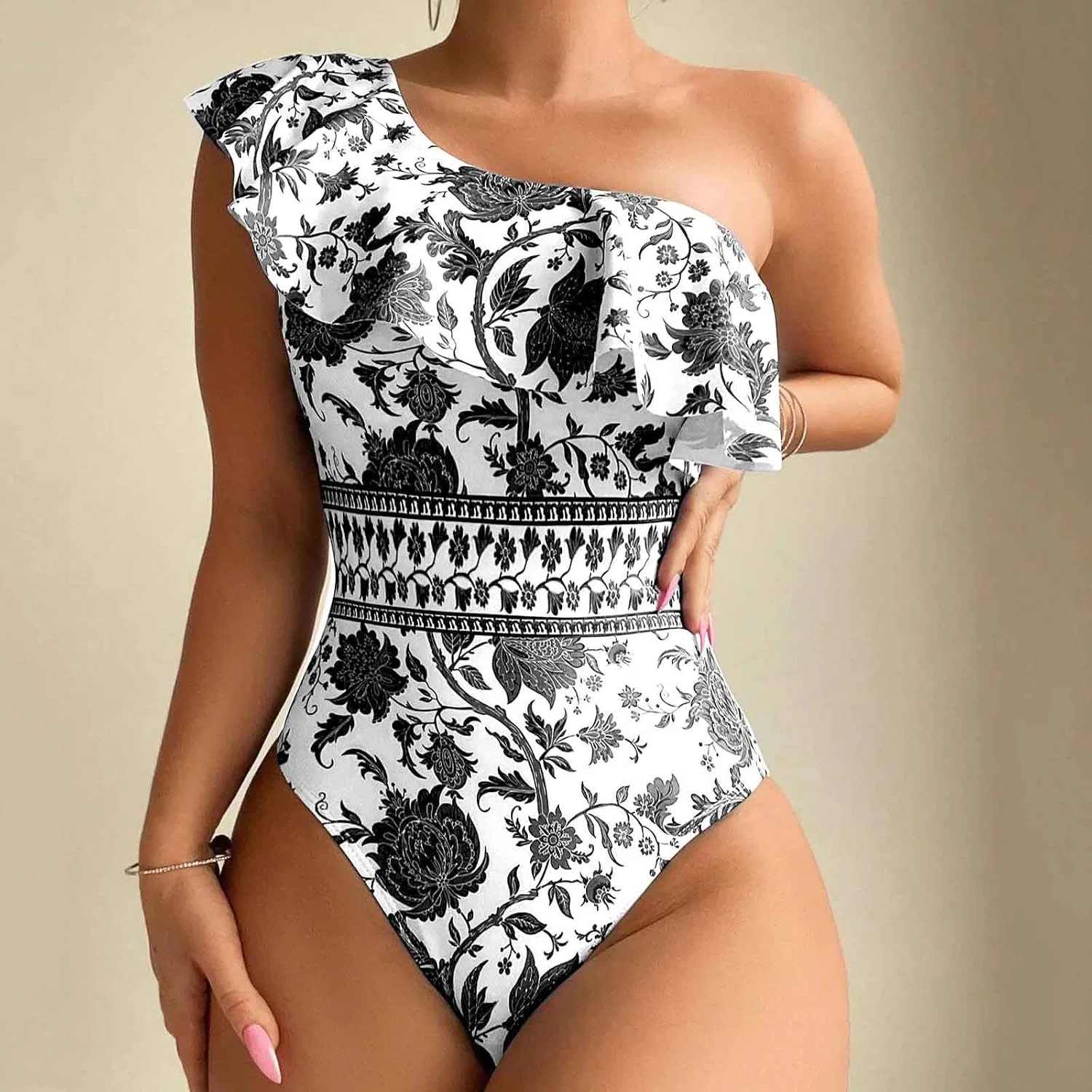 Женский однотонный купальник с одним плечом и рюшами, Black — фото 2