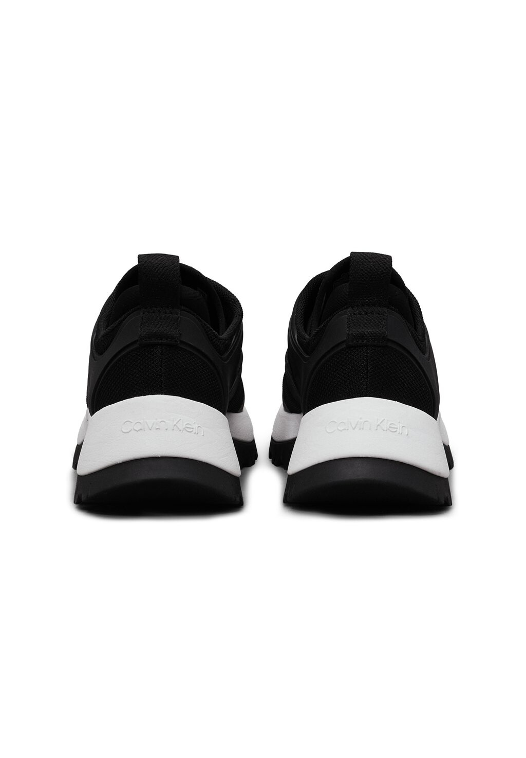 

Кроссовки RUNNER SLIP ON ZIP Calvin Klein, черный