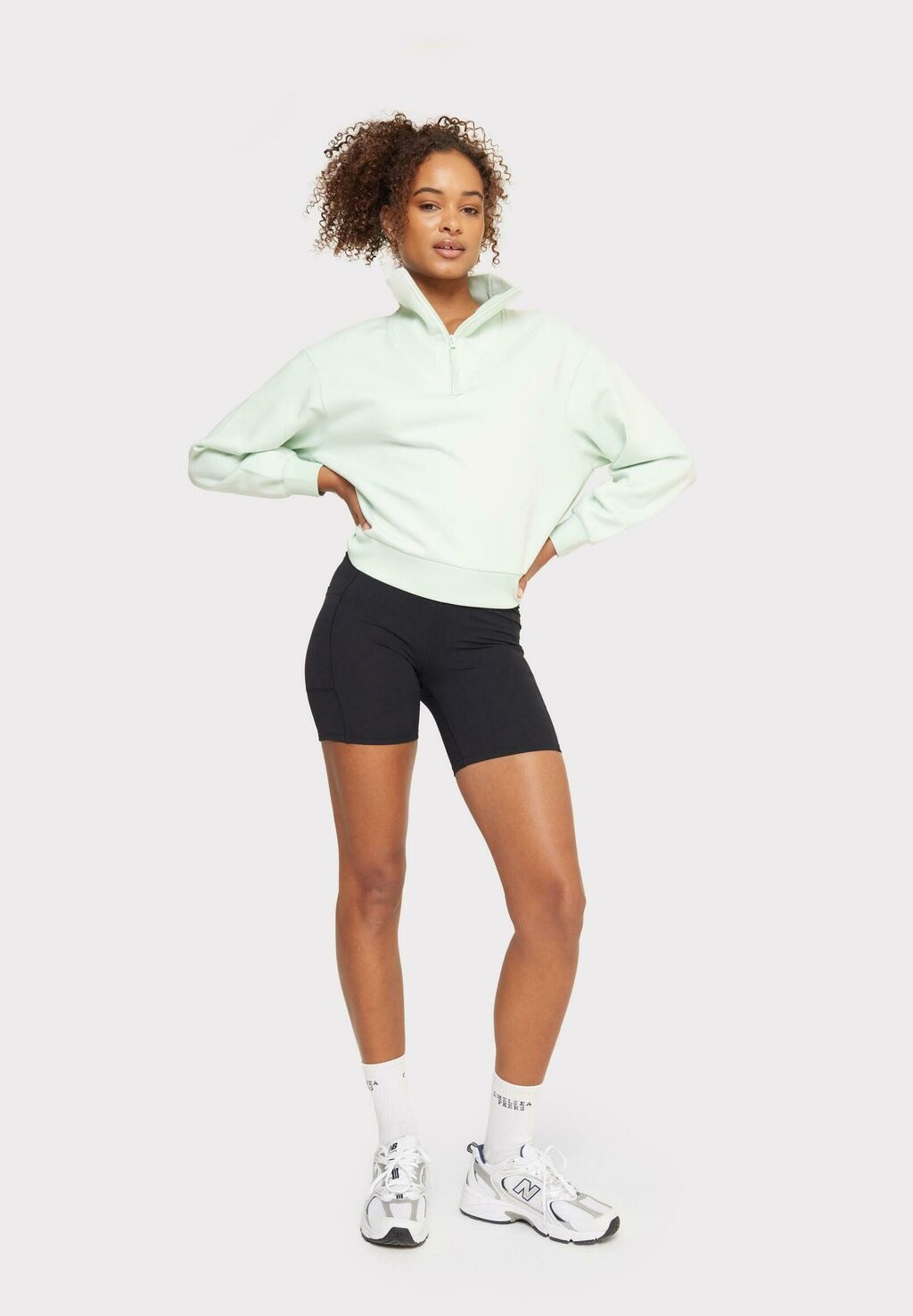 

Толстовка QUARTER-ZIP Chelsea Peers, зеленый