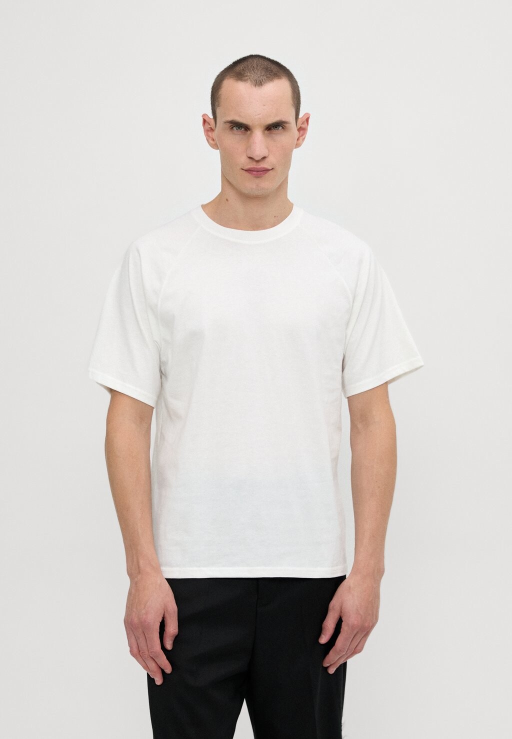 

Простая футболка HEAVY WEIGHT BASIC T-SHIRT Essential Collective, цвет Off-White