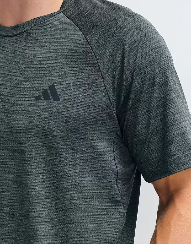 Футболка Adidas Training tech essentials, черный — фото 4