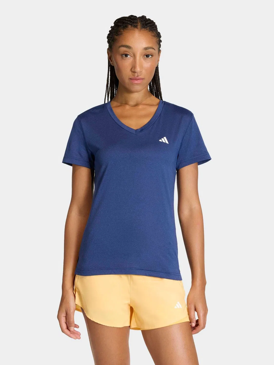 Футболка V-образным вырезом adidas Workout Essentials, синяя