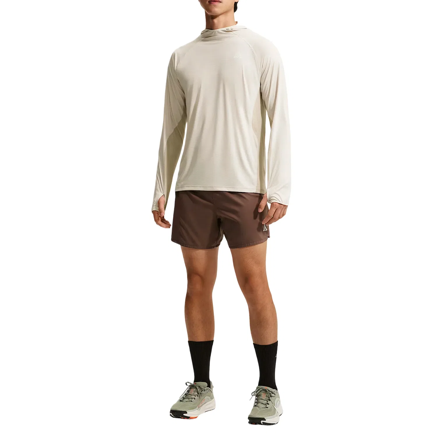Мужская футболка ACG Solar Chase Dri-FIT UV Protection Hooded T-Shirt 'Light Orewood Brown C Nike, Light Orewood Brown/Cream Ii/Summit White — фото 3
