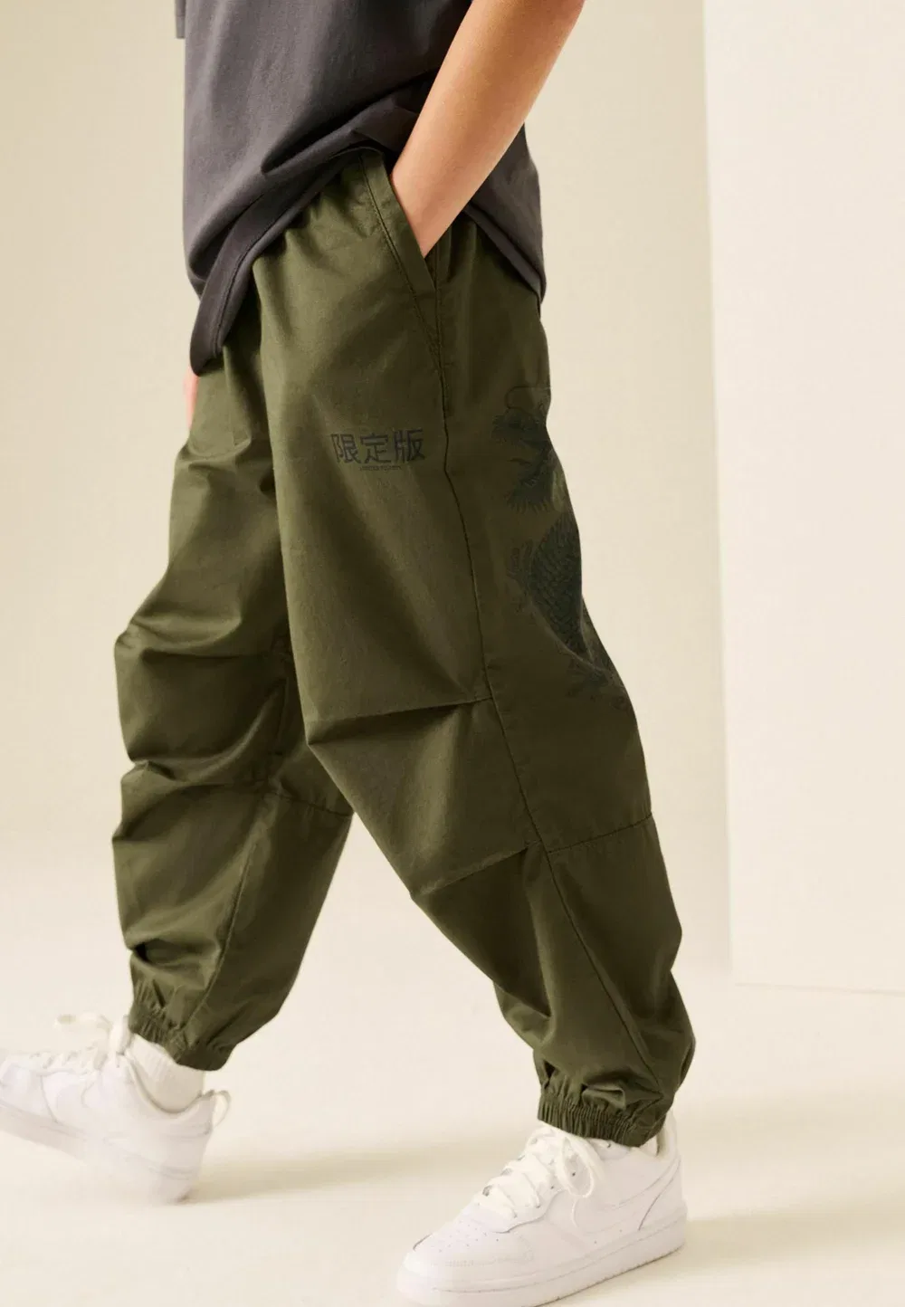Брюки-Парашюты стандартного кроя - очень широкие - брюки Next, Khaki Green — фото 4
