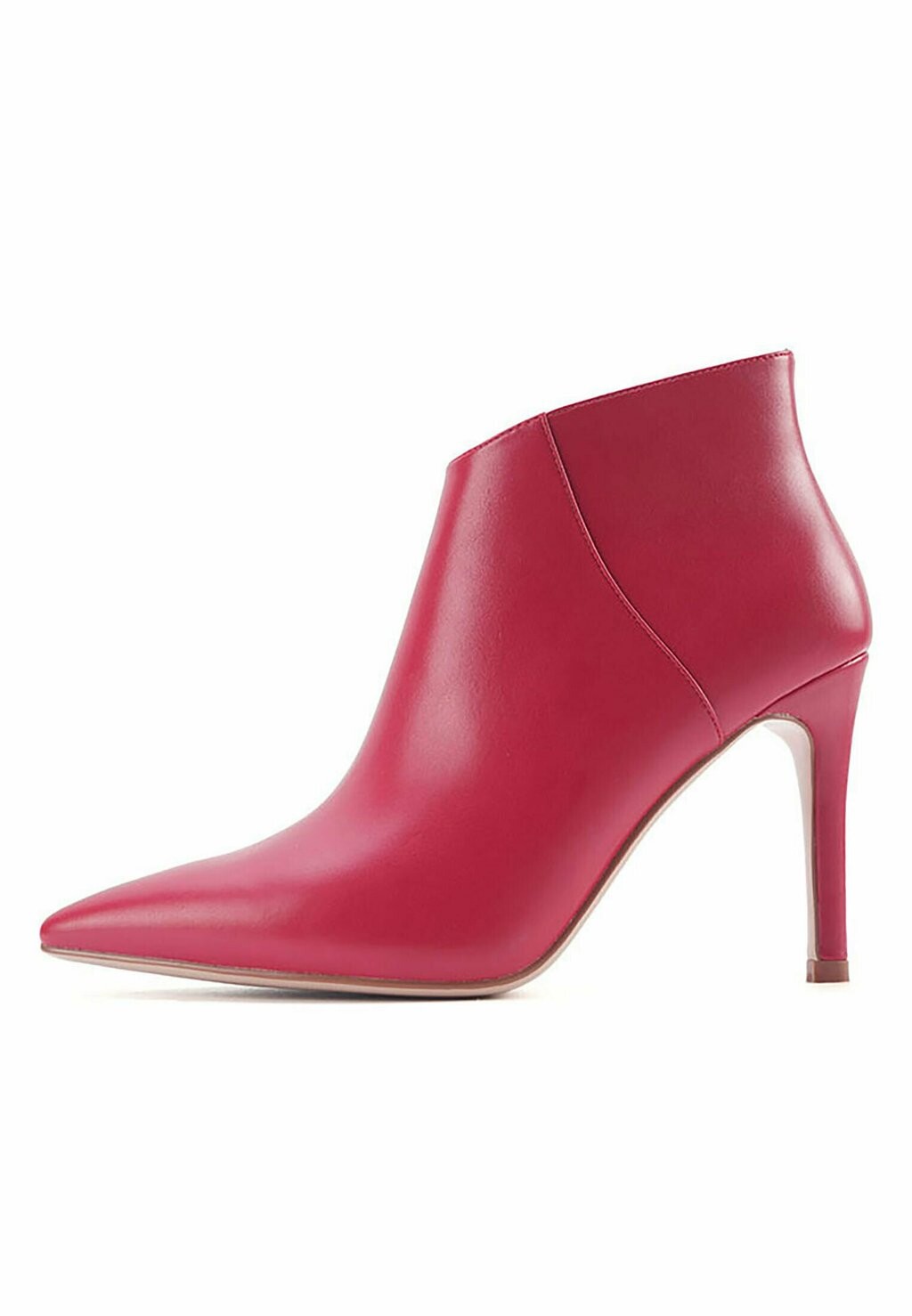 

Ботильоны Heeled Oubrey 3Pr Nine West, красный