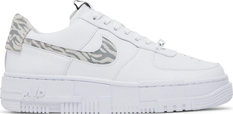 Кроссовки Nike Wmns Air Force 1 Pixel SE 'Zebra', белый - фото