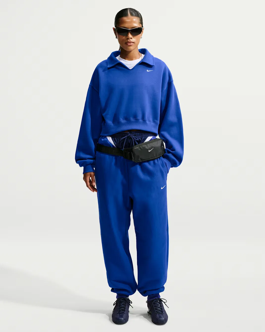 Женская укороченная рубашка-поло свободного кроя Nike Studio Fleece Medium Weight, Old Royal/Sail — фото 4