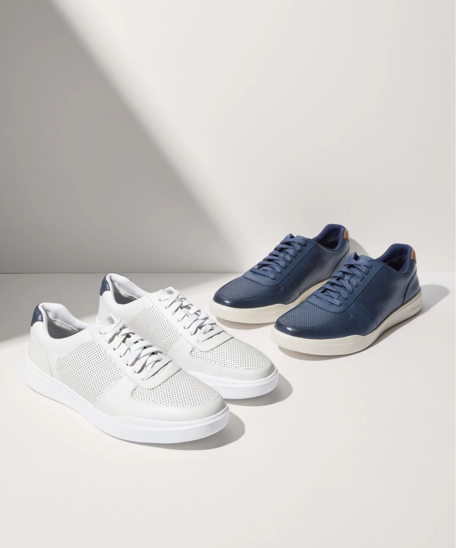 Мужские кроссовки COLE HAAN Grand Crosscourt из натуральной кожи белые — фото 2