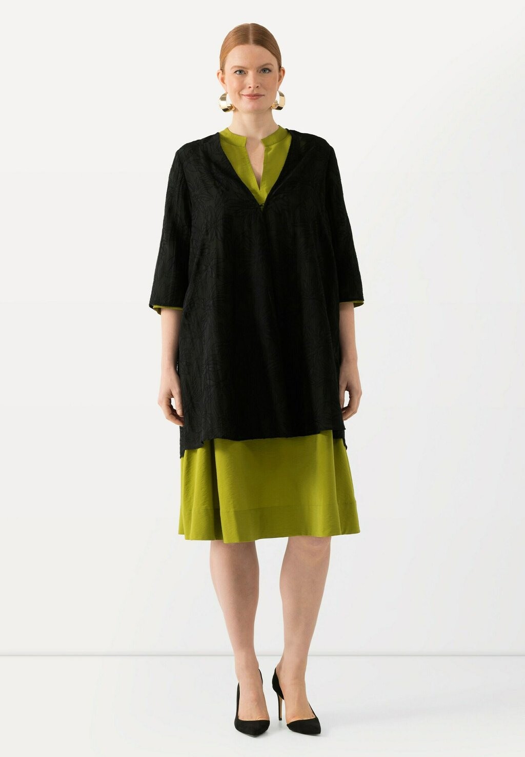 

Кардиган SHEER FLORAL OPEN SHAPE Ulla Popken, черный