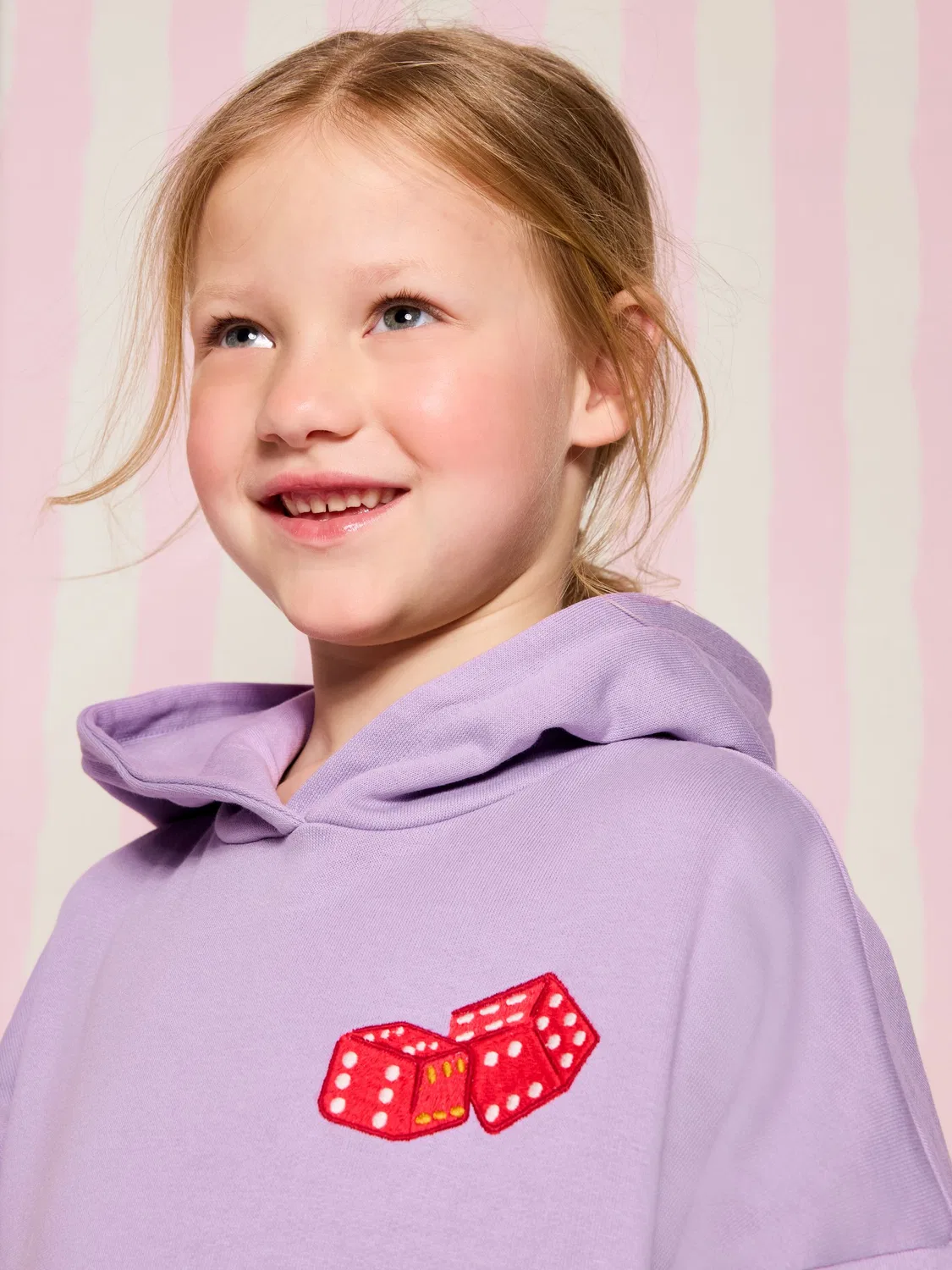 Худи, графический принт Eleanor Bowmer, Lilac Lucky You — фото 4