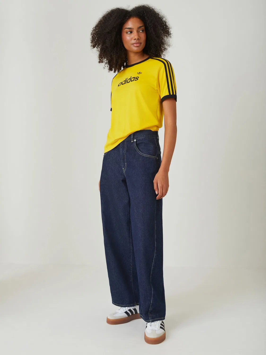 Футболка Linear T-Shirt, adidas Originals, желтый — фото 3