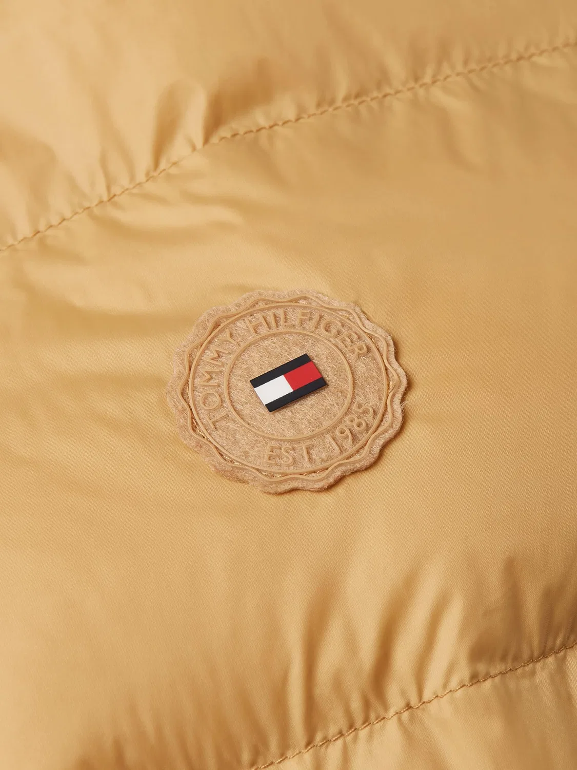 Женская куртка с капюшоном и утеплителем Tommy Hilfiger, Khaki (Classic Khaki) — фото 4