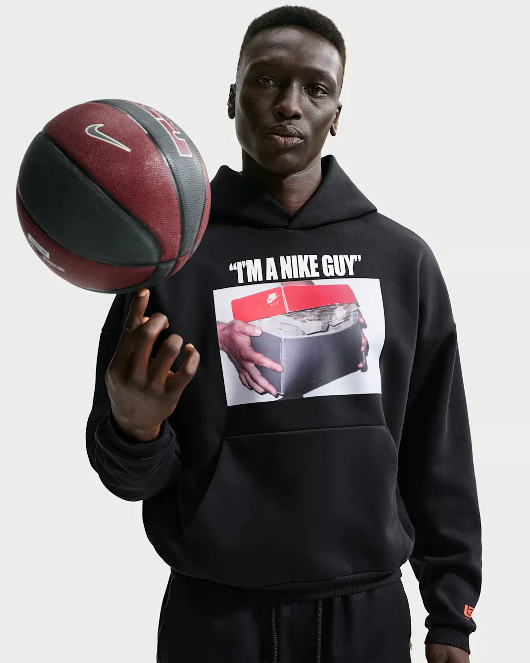 Мужская баскетбольная толстовка Nike Therma-FIT Brushed Pullover LeBron "Shoe Bag", Black — фото 3