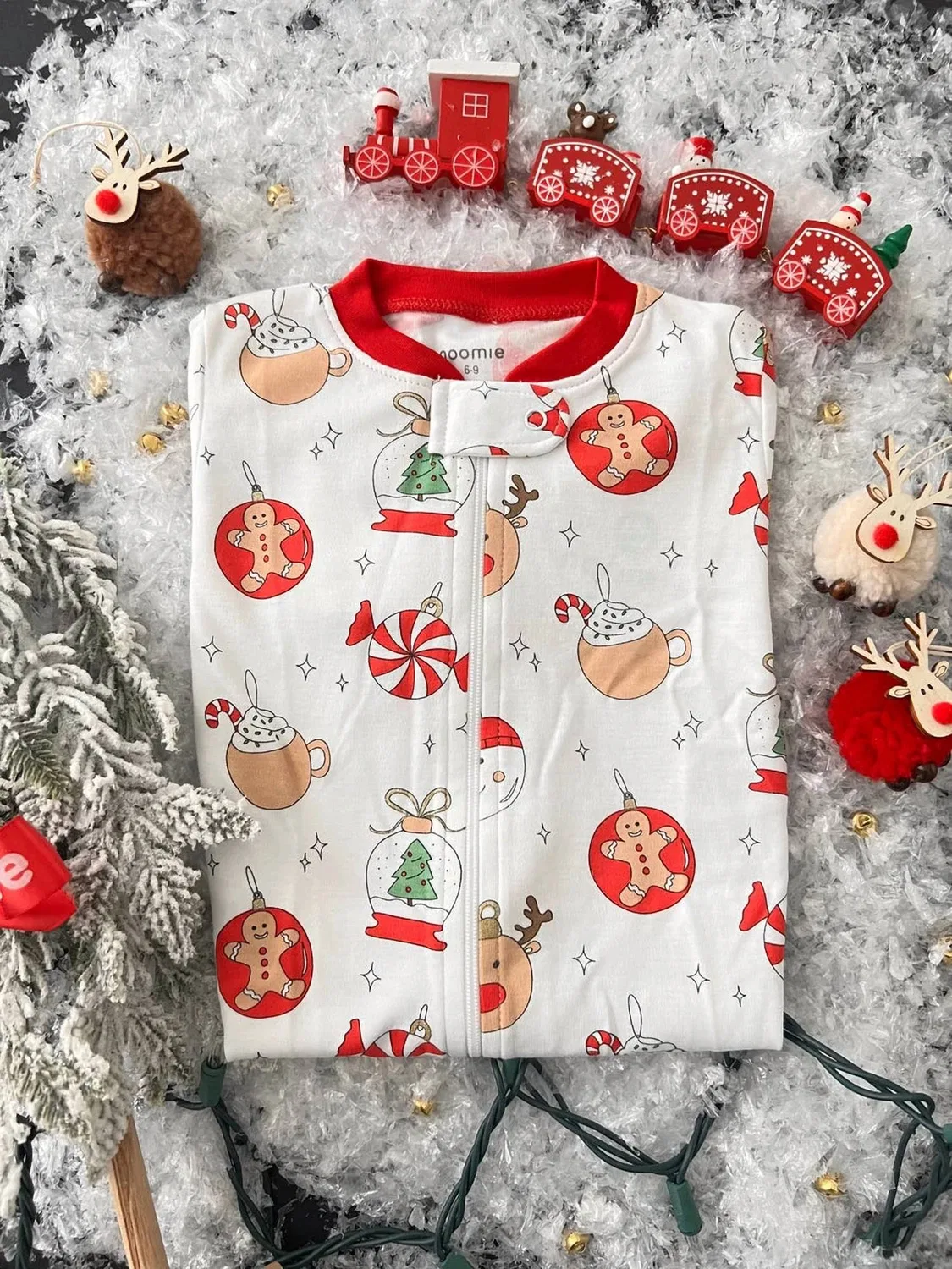 Детский комбинезон-слип с закрытыми ножками на молнии с принтом Kid's Christmas Ornaments Baby Noomie, White — фото 4