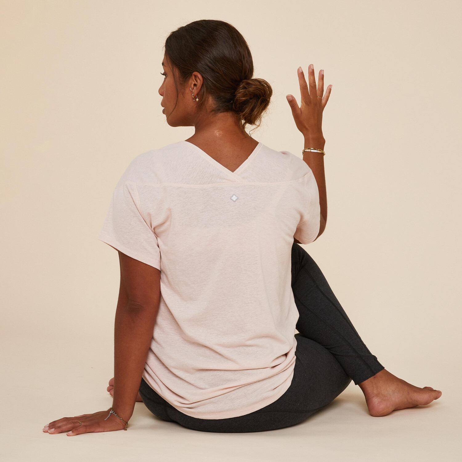 

Футболка женская Gentle Yoga Ecodesign светло-розовая KIMJALY, розовый