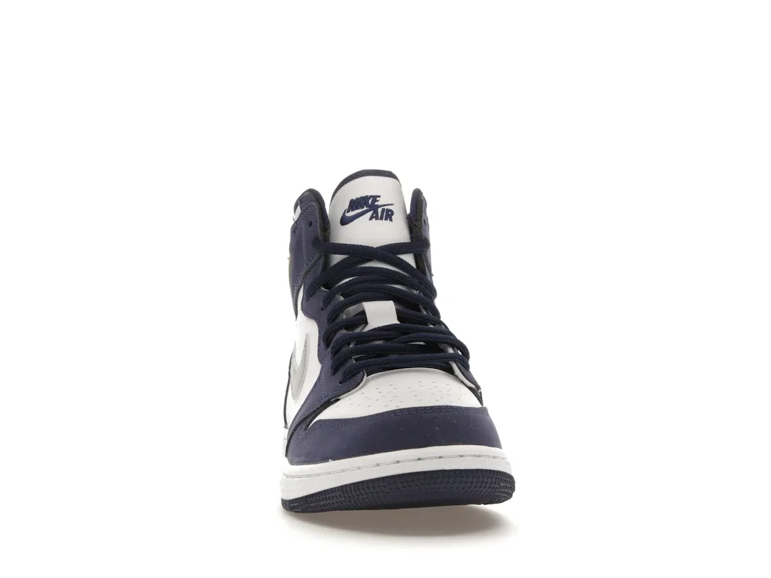 Детские кроссовки Lifestyle с принтом Jordan 1 Retro High CO Japan Midnight Navy Jordan, White/Metallic Silver-Midnight Navy — фото 2