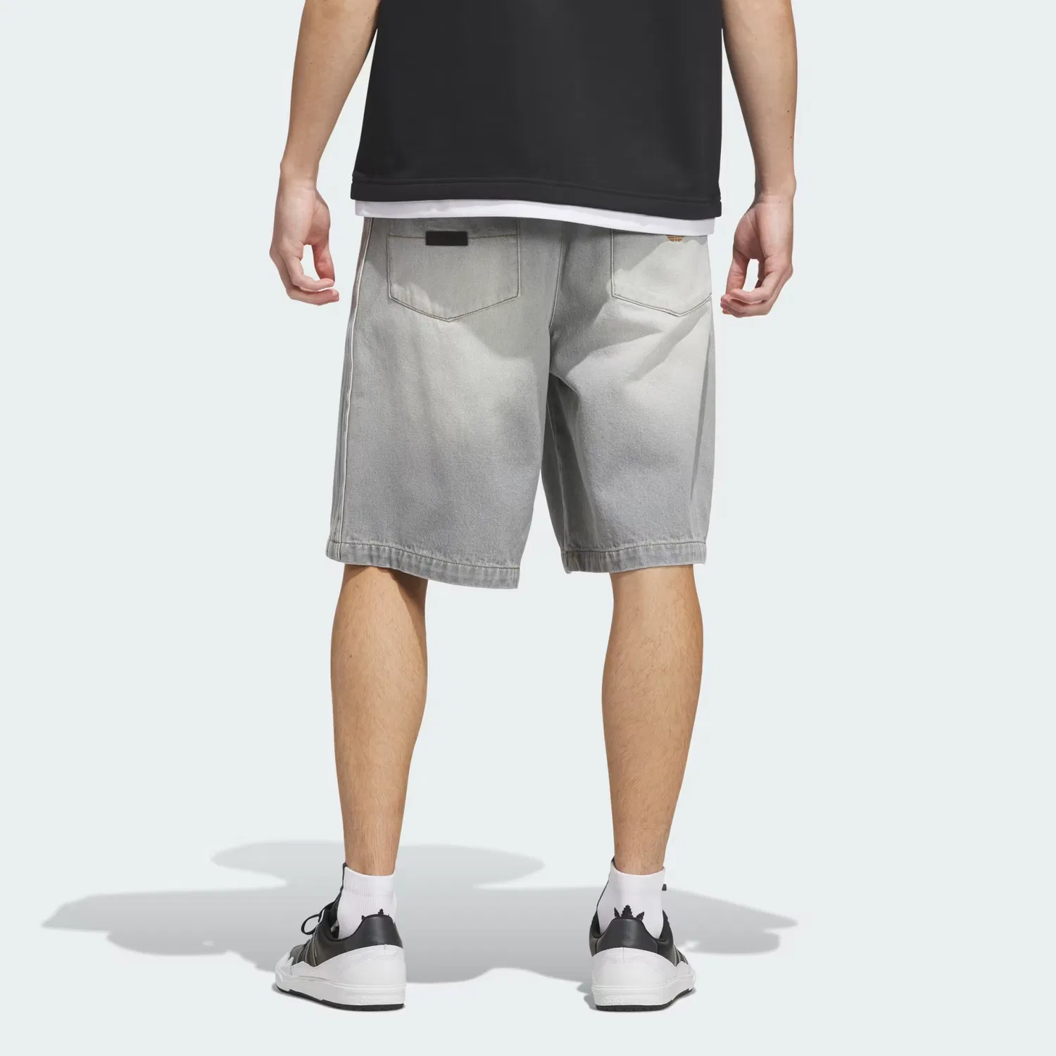 Унисекс джинсовые шорты свободного кроя Tyshawn Adidas Originals, Grey Two — фото 4