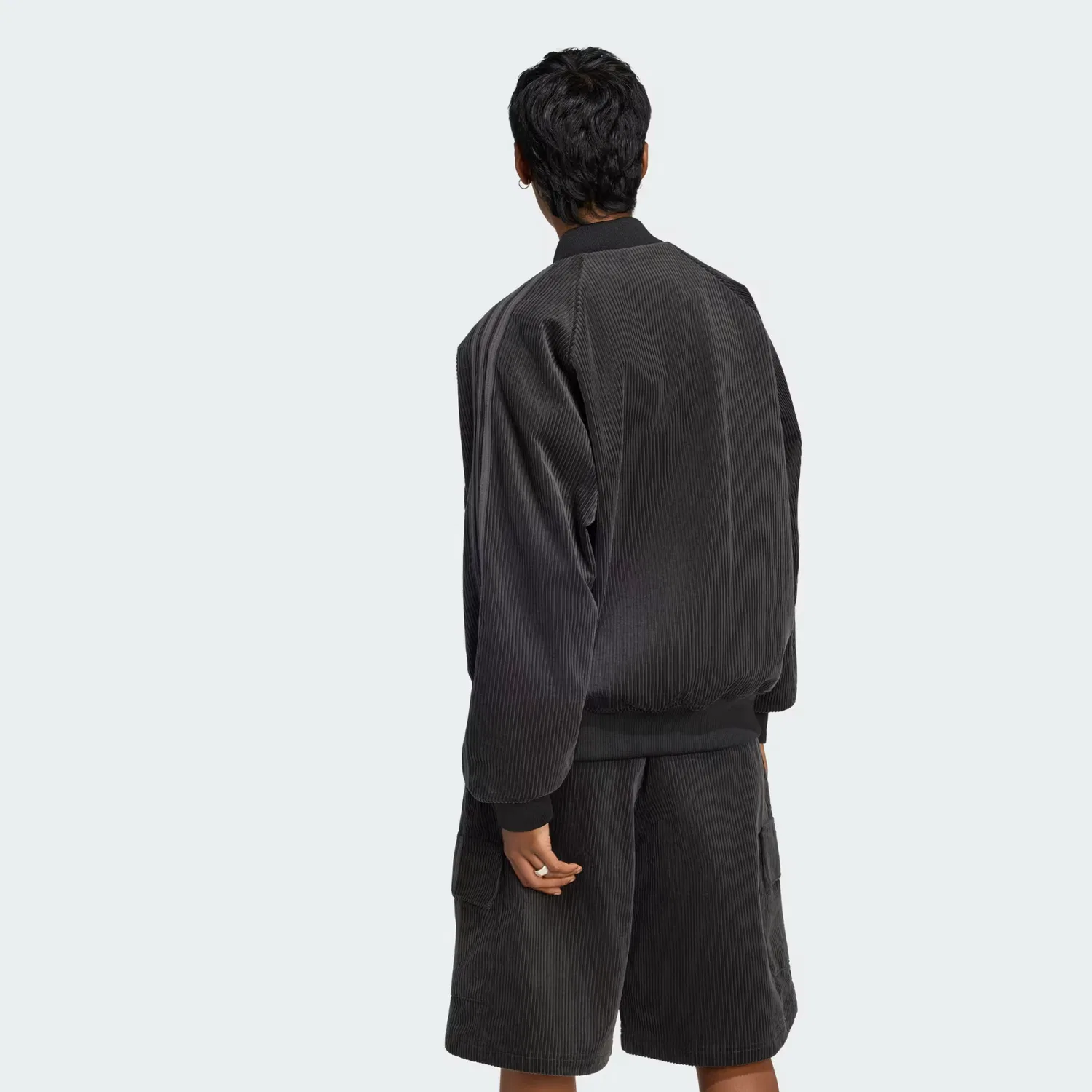 Женская куртка-олимпийка оверсайз из вельвета SST Adidas Originals, черный — фото 2