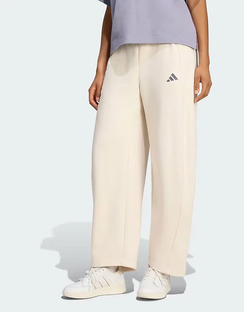 Флисовые брюки Adidas Performance 3-Stripe Studio Fleece Barrel Pants в сером цвете