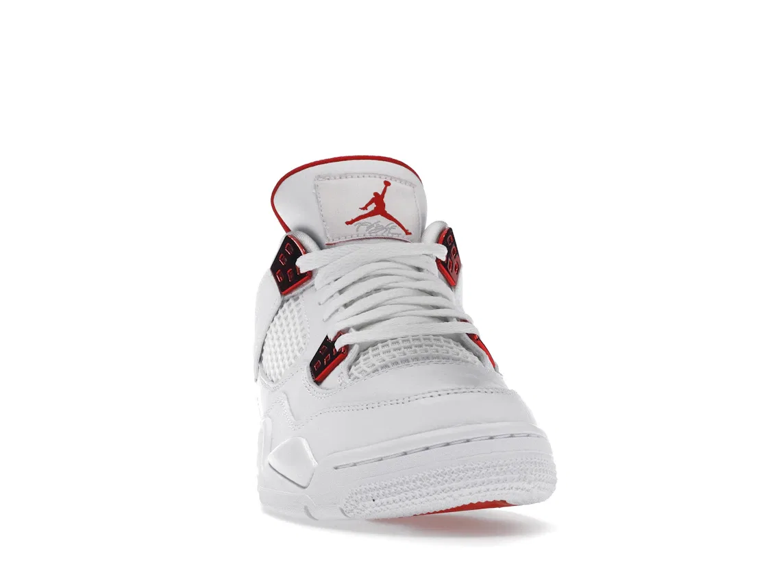 Детские кроссовки для мальчиков с контрастными элементами Jordan 4 Retro Metallic Red Jordan, White/University Red-Metallic Silver — фото 2