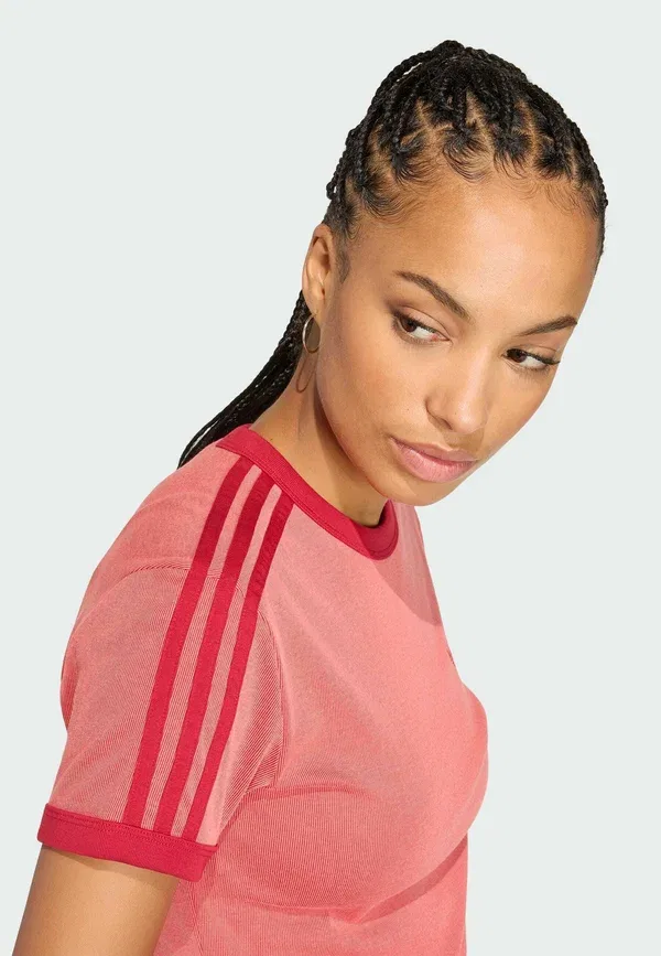 Футболка 3S Cali Tee с принтом Adidas Originals, красный — фото 4