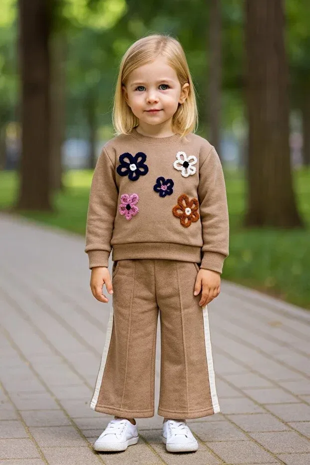 Детский комплект из свитшота и брюк с принтом Floral winter girls' spanish flared pants set Seabubbles, Brown — фото 3
